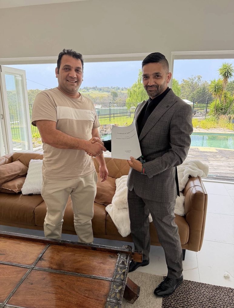 Winner Estate Agents — appraisal and contract of sale with a happy vendor